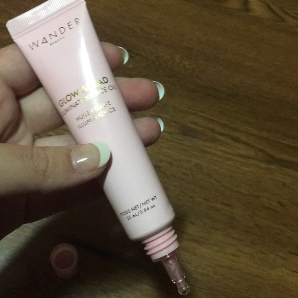 Wander Beauty illuminating face oil - Picture 2 of 2